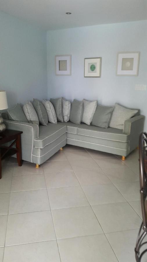 Lantana Barbados Condos Saint James Bagian luar foto