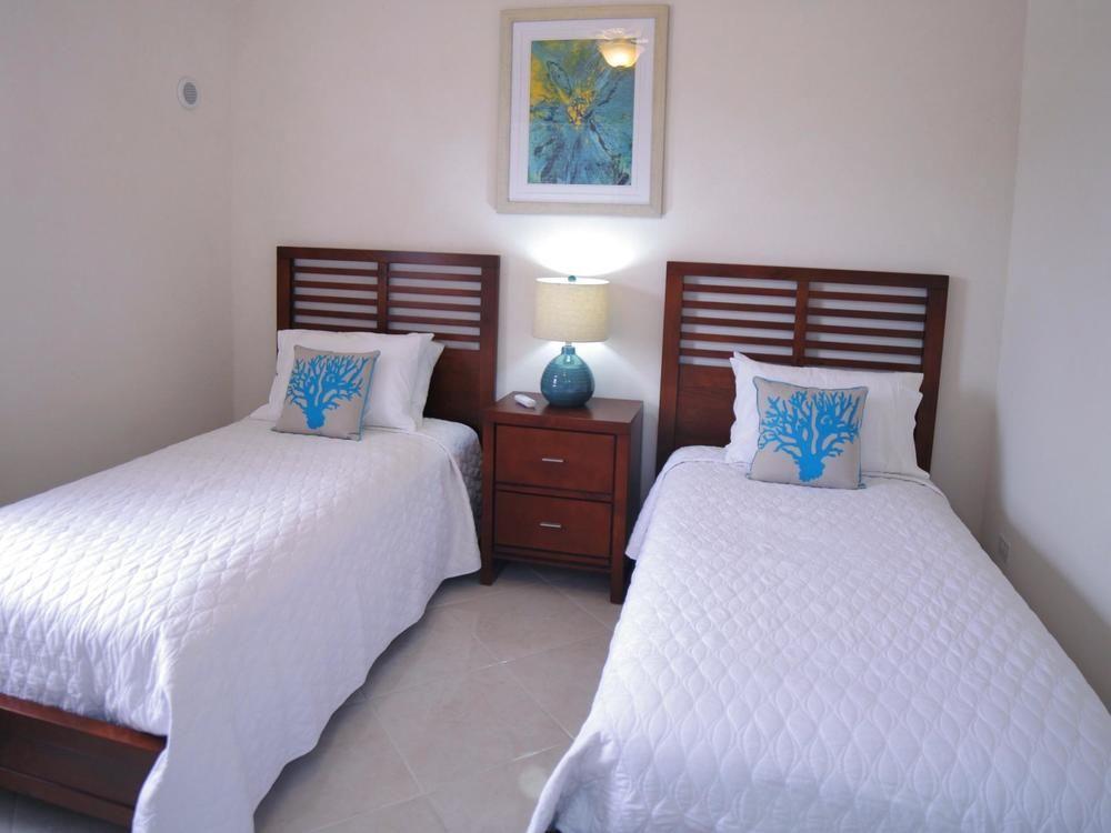 Lantana Barbados Condos Saint James Bagian luar foto
