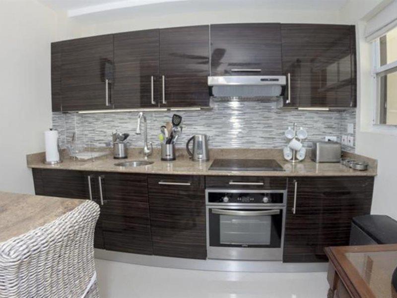 Lantana Barbados Condos Saint James Bagian luar foto