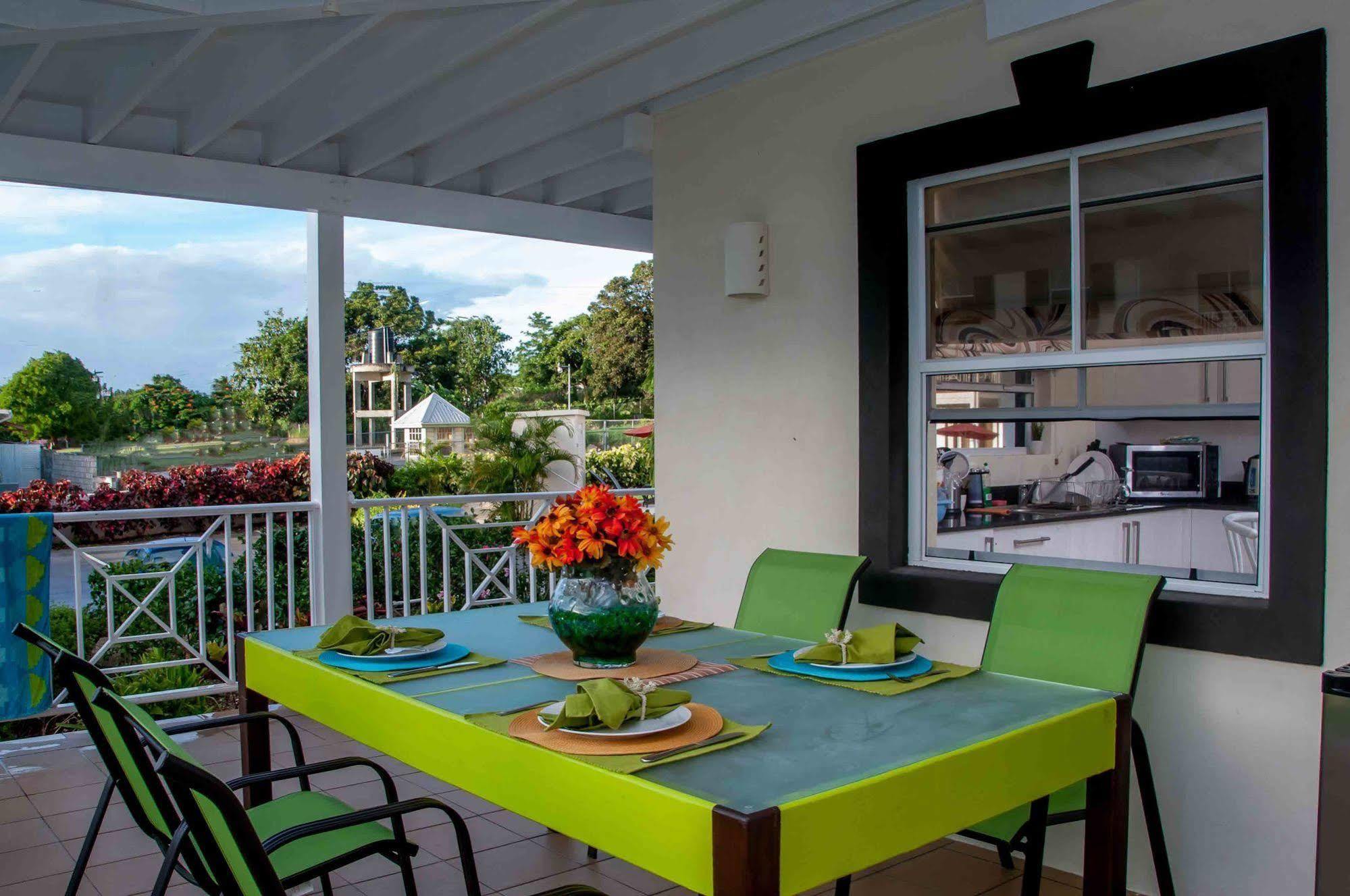 Lantana Barbados Condos Saint James Bagian luar foto