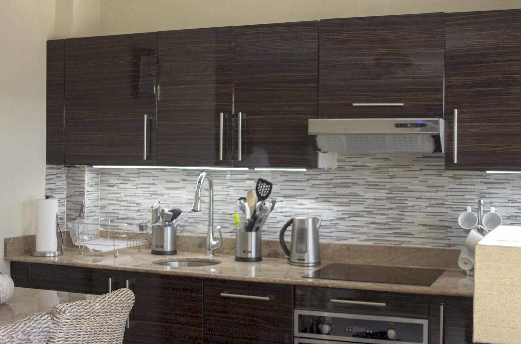 Lantana Barbados Condos Saint James Bagian luar foto
