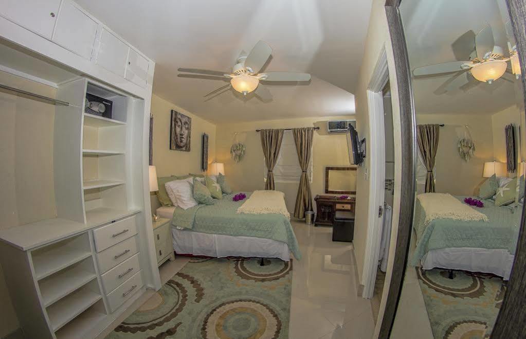 Lantana Barbados Condos Saint James Bagian luar foto